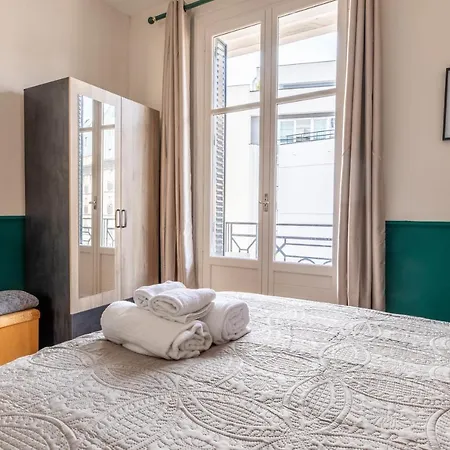 *lardeco* Central & Parking Appartement